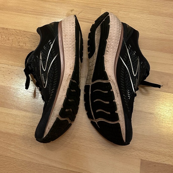 Brooks glycerin 19 in rose gold - Picture 2 of 10